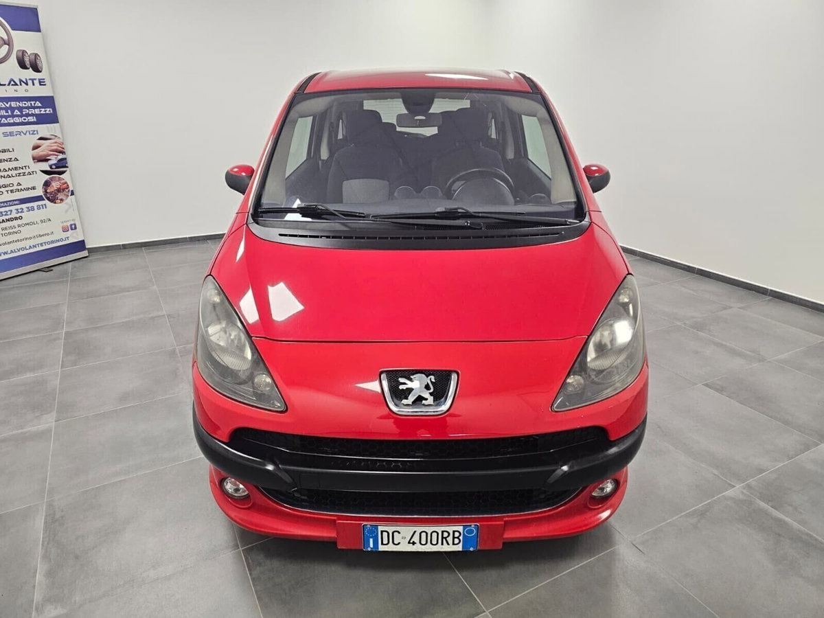 Peugeot 1007 1.4 Trendy (18)