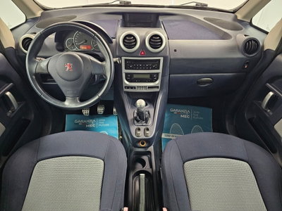 Peugeot 1007 1.4 Trendy (6)