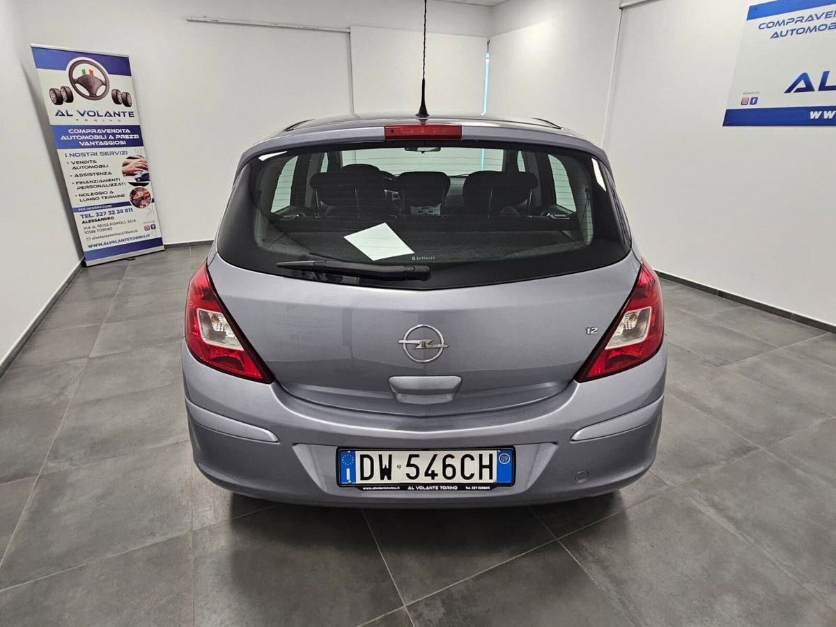 Opel Corsa 1.2 3 porte Club (16)
