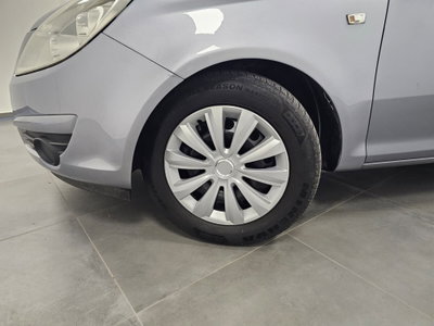 Opel Corsa 1.2 3 porte Club (17)