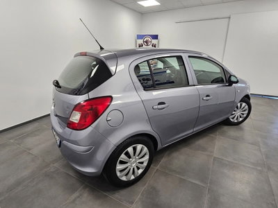 Opel Corsa 1.2 3 porte Club (4)