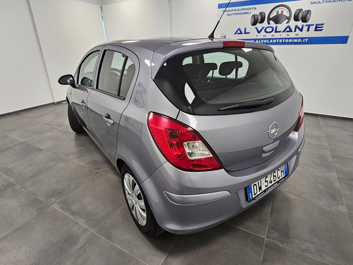 Opel Corsa 1.2 3 porte Club (5)