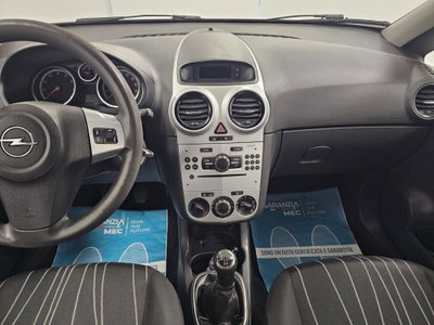 Opel Corsa 1.2 3 porte Club (8)