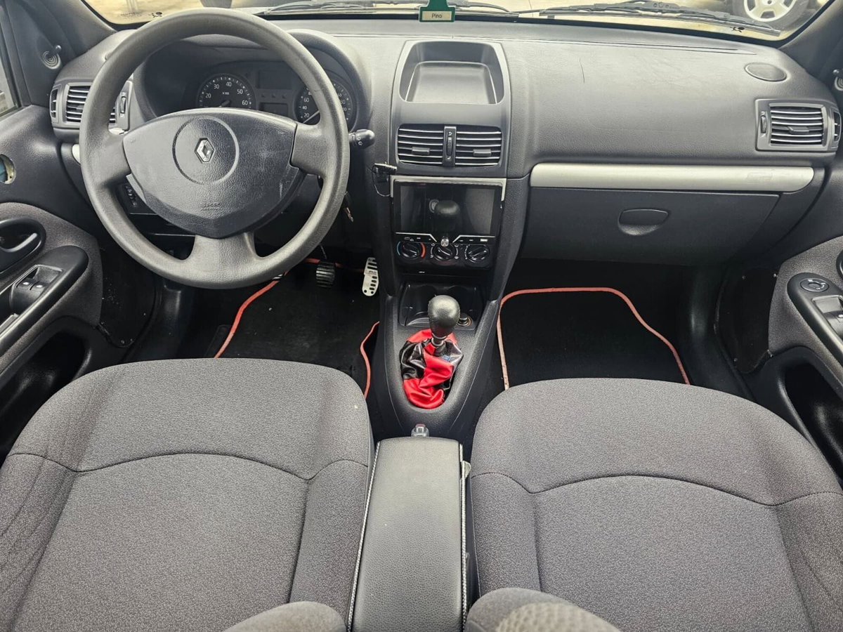 Renault Clio 1.2 cat 3 porte Confort Authentique (6)