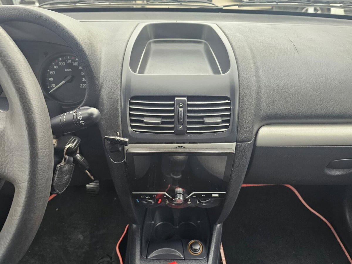 Renault Clio 1.2 cat 3 porte Confort Authentique (9)