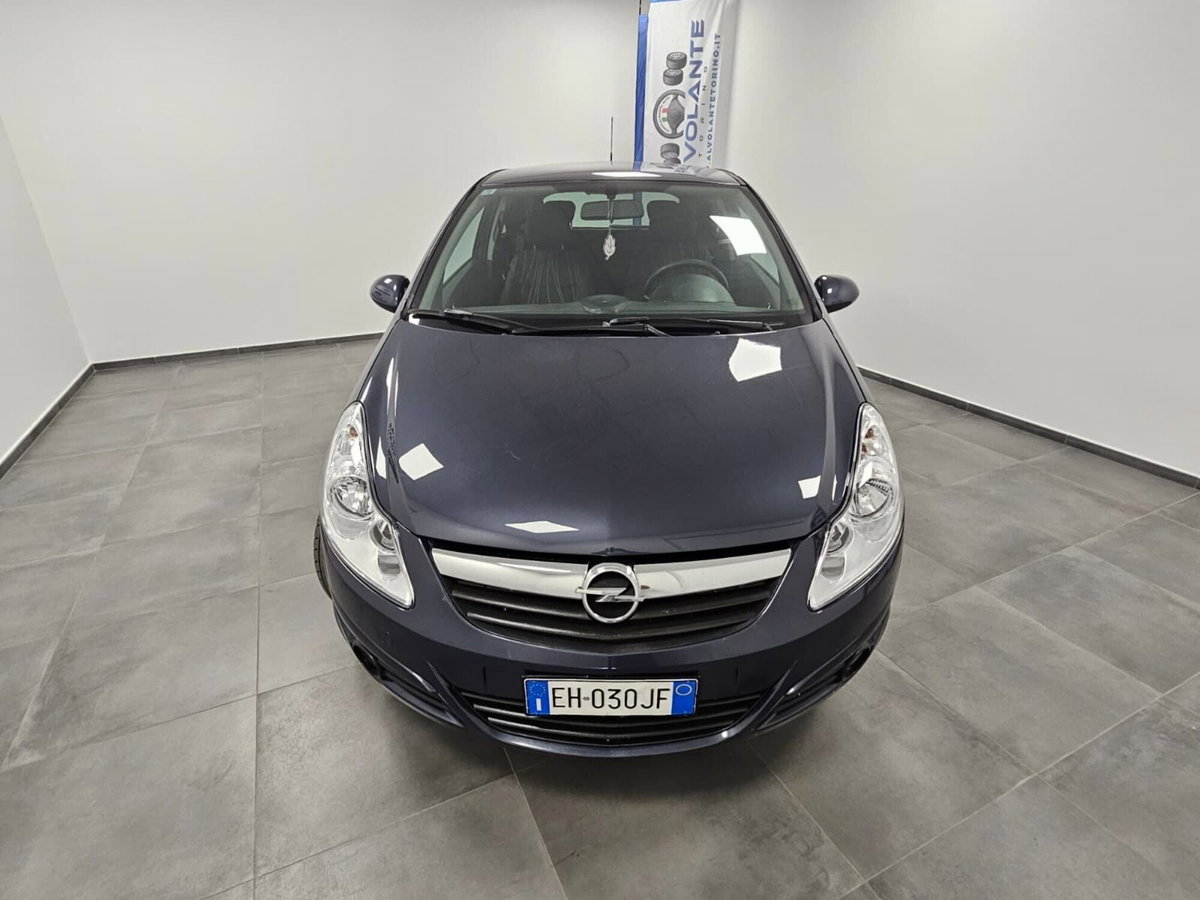 Opel Corsa 1.2 3 porte Edition (17)