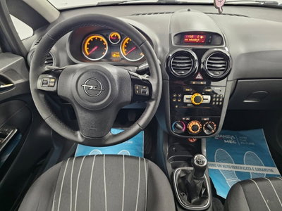 Opel Corsa 1.2 3 porte Edition (7)