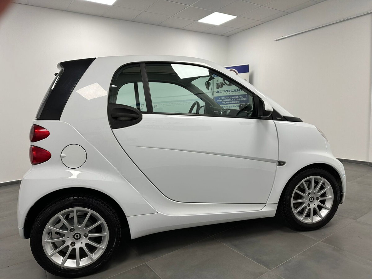 smart Fortwo 1000 52 kW MHD coupé passion (10)