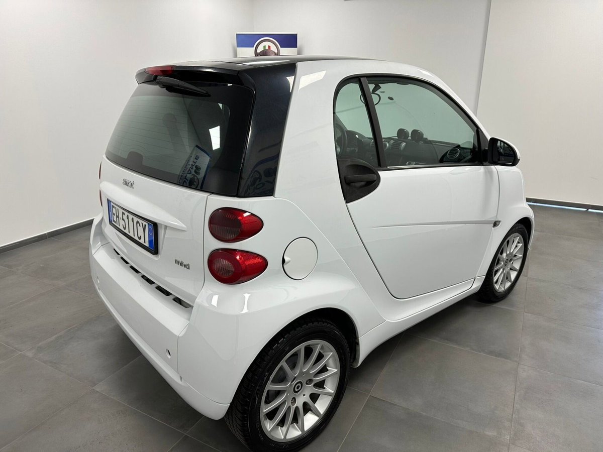 smart Fortwo 1000 52 kW MHD coupé passion (11)