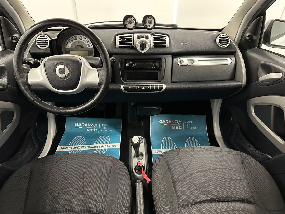 smart Fortwo 1000 52 kW MHD coupé passion (18)