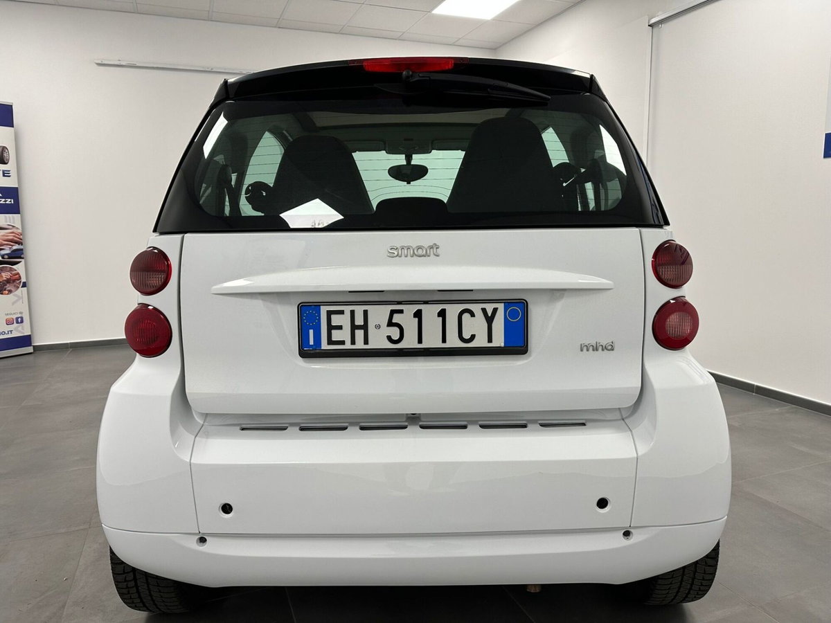 smart Fortwo 1000 52 kW MHD coupé passion (8)