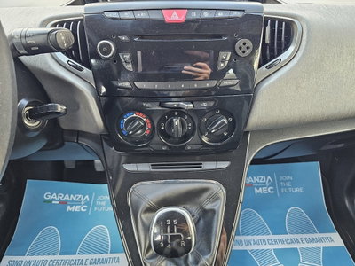 Lancia Ypsilon 1.2 69 CV 5 porte Silver (10)