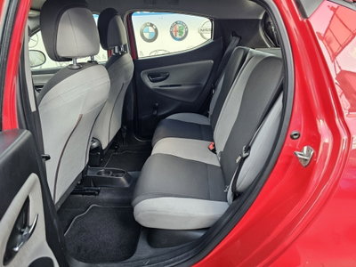 Lancia Ypsilon 1.2 69 CV 5 porte Silver (11)