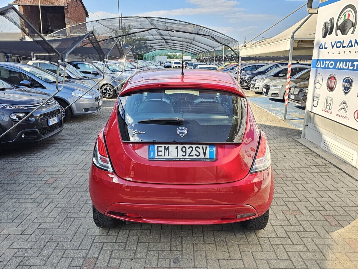 Lancia Ypsilon 1.2 69 CV 5 porte Silver (15)