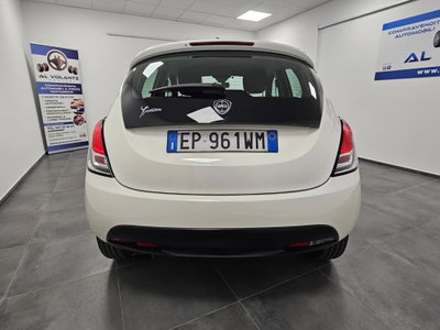 Lancia Ypsilon 1.2 69 CV 5 porte Platinum (16)