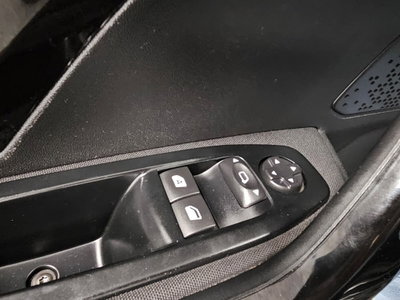 Peugeot 208 VTi 68 CV 3 porte Active (17)