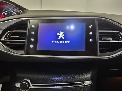 Peugeot 308 SW PureTech Turbo 130 S&S GT Line (12)