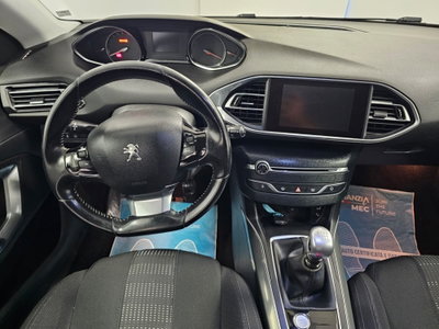 Peugeot 308 SW PureTech Turbo 130 S&S GT Line (7)