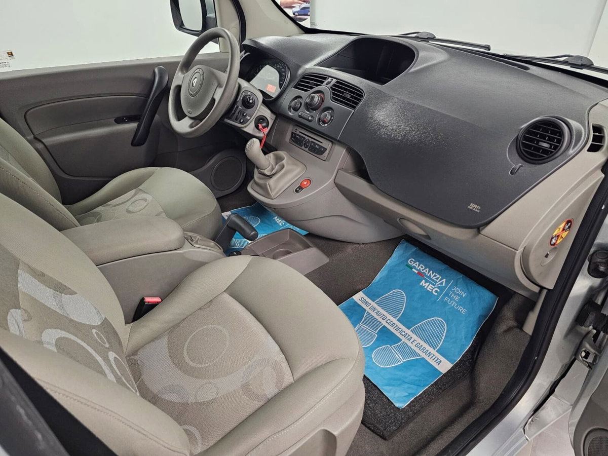 Renault Kangoo 1.6 90CV 5 porteTom Tom (16)