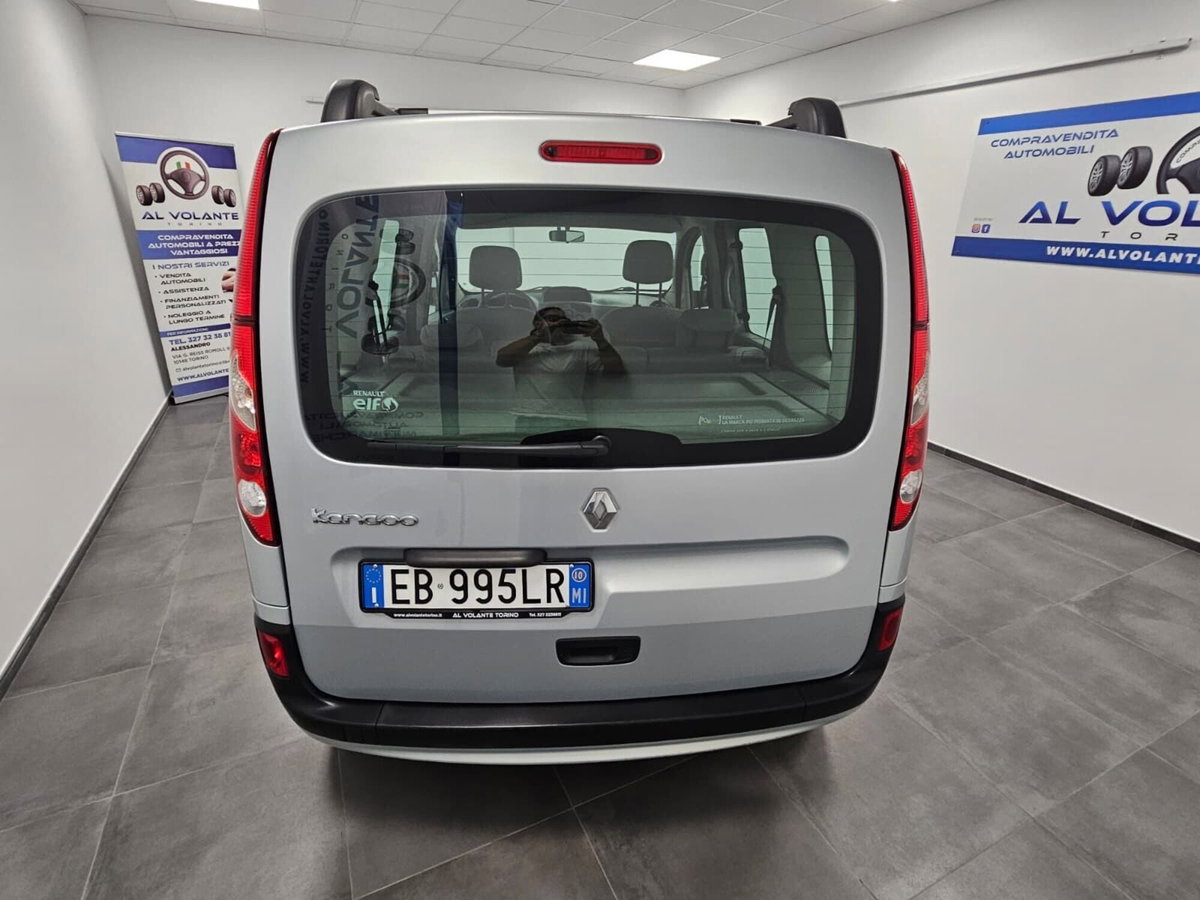 Renault Kangoo 1.6 90CV 5 porteTom Tom (18)
