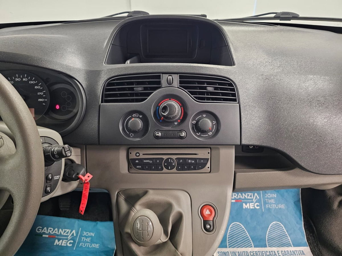 Renault Kangoo 1.6 90CV 5 porteTom Tom (9)
