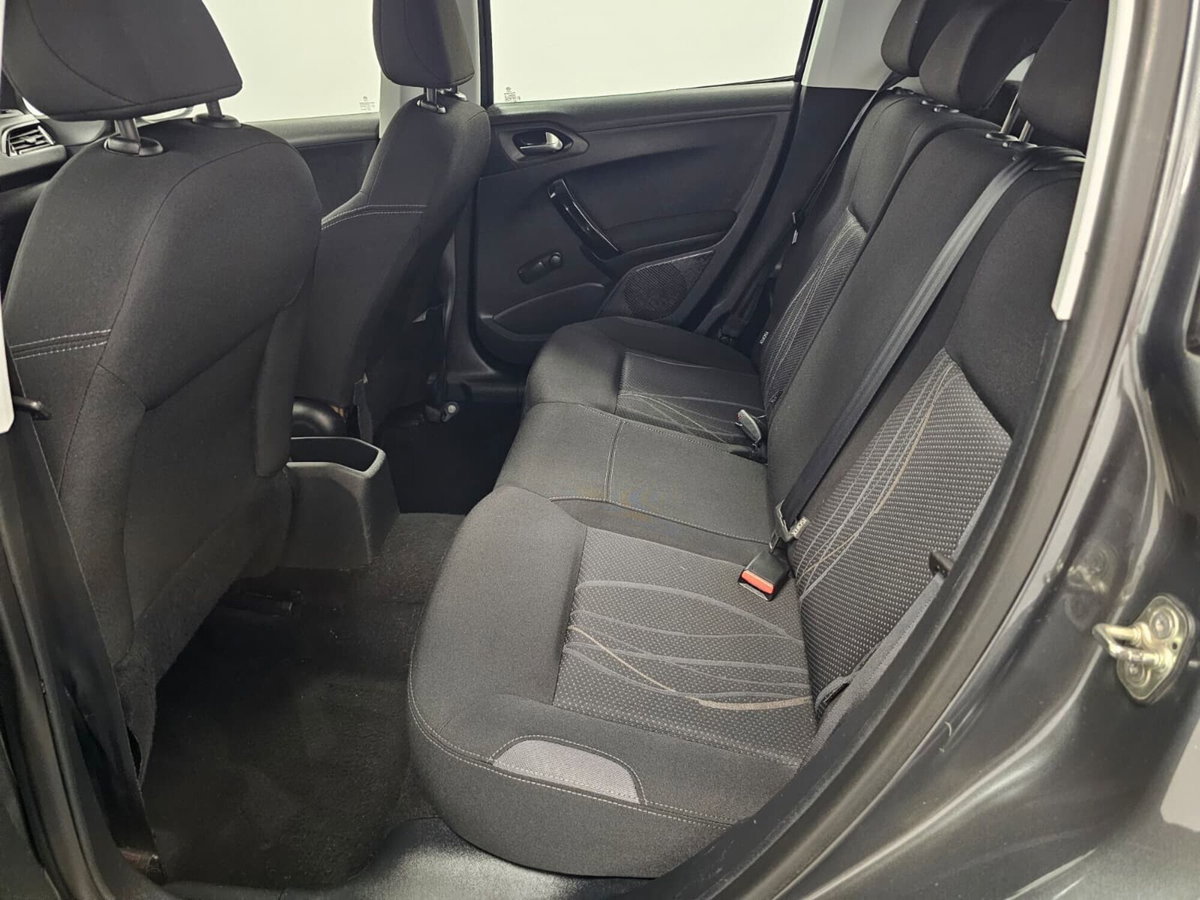 Peugeot 208 VTi 82 CV 5 porte Active (17)