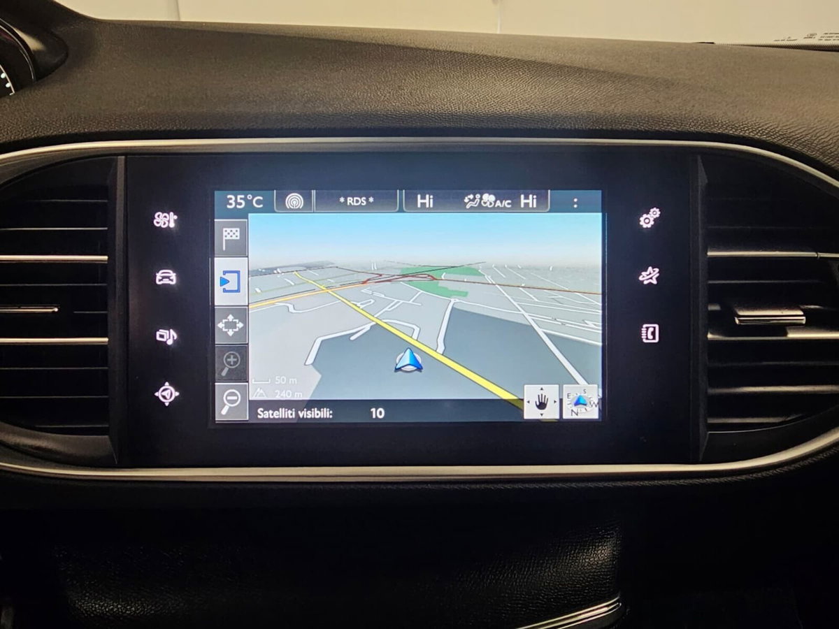 Peugeot 308 PureTech Turbo 130 S&S EAT6 Allure (14)