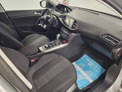 Peugeot 308 PureTech Turbo 130 S&S EAT6 Allure (17)