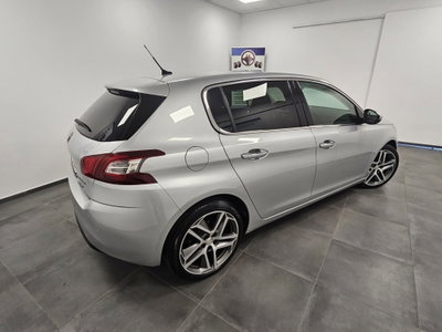 Peugeot 308 PureTech Turbo 130 S&S EAT6 Allure (4)