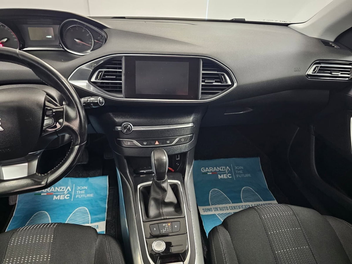 Peugeot 308 PureTech Turbo 130 S&S EAT6 Allure (9)