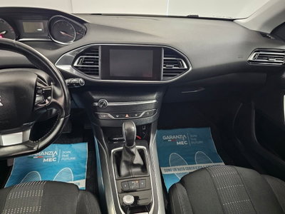 Peugeot 308 PureTech Turbo 130 S&S EAT6 Allure (9)