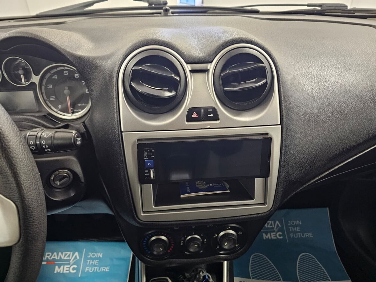 Alfa Romeo MiTo 1.4 78 CV 8V S&S Progression (9)