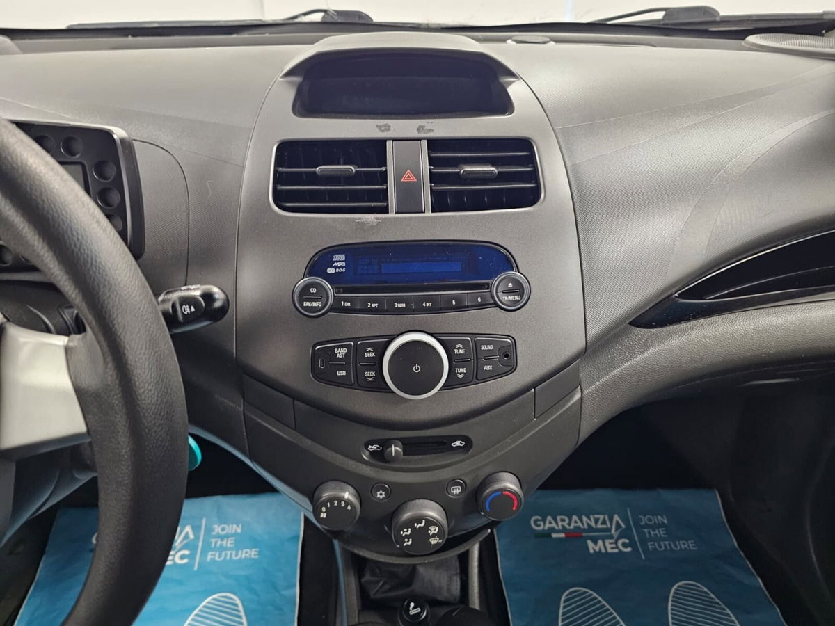 Chevrolet Spark 1.0 LS GPL Eco Logic (9)