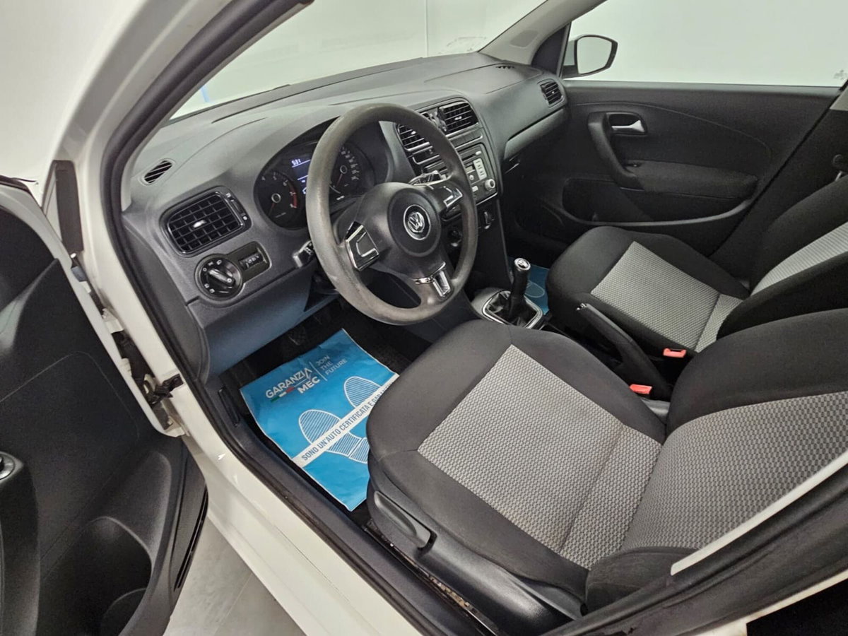 Volkswagen Polo 1.2 5 porte Trendline (12)