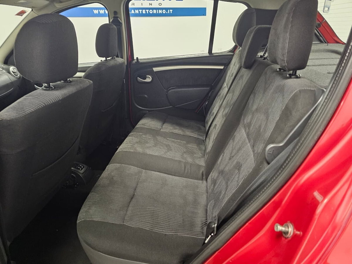 Dacia Sandero 1.4 8V GPL Lauréate (11)