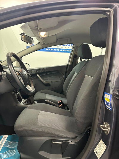 Ford Fiesta 1.2 82 CV 5 porte Titanium (13)