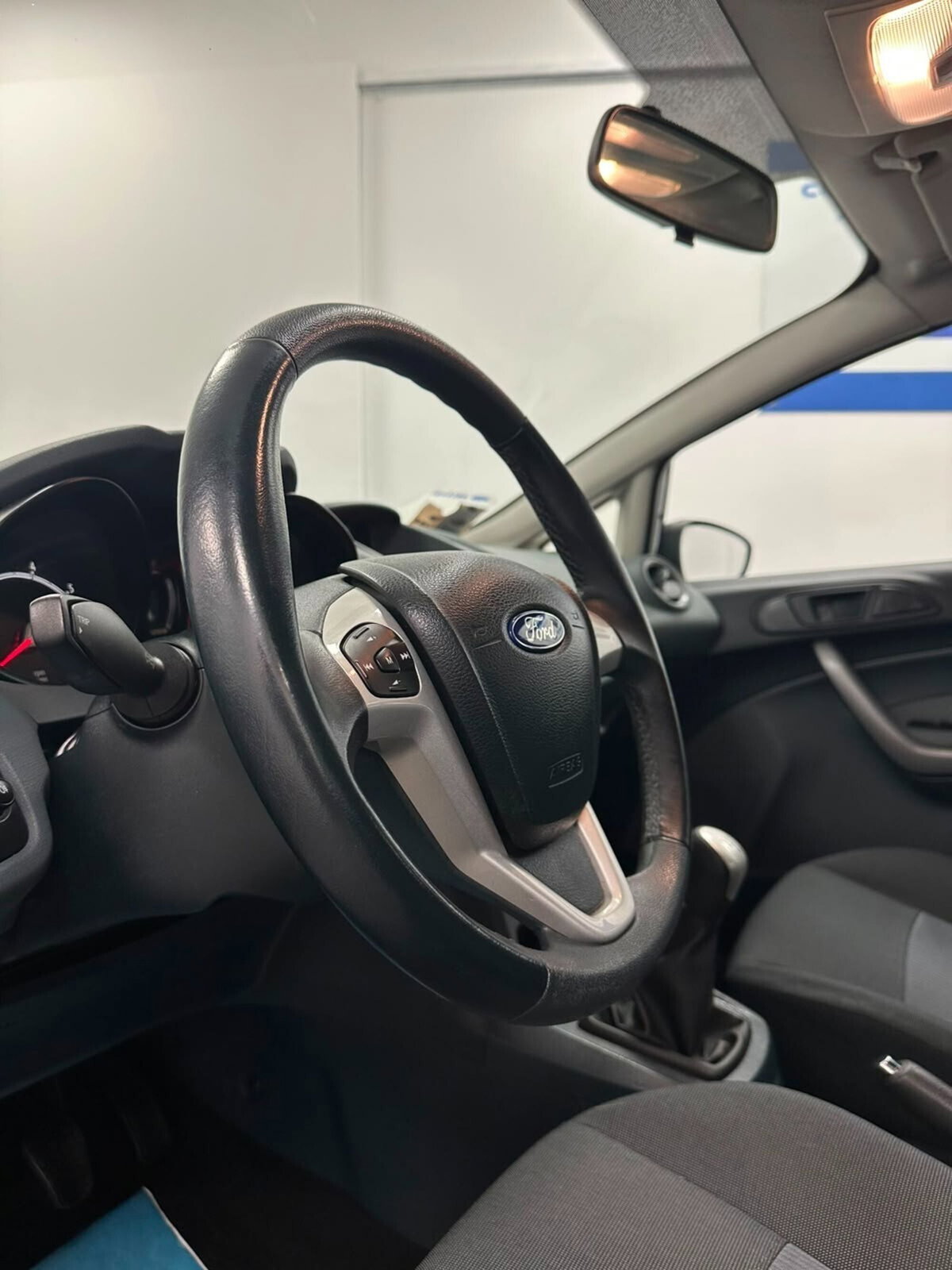 Ford Fiesta 1.2 82 CV 5 porte Titanium (14)