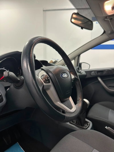 Ford Fiesta 1.2 82 CV 5 porte Titanium (14)