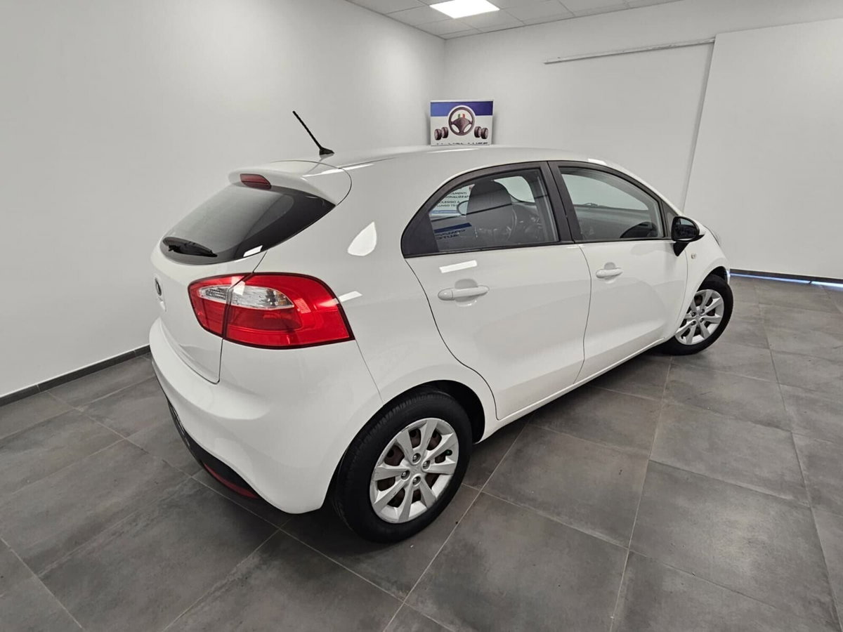 Kia Rio 1.2 CVVT 5p. Active (4)