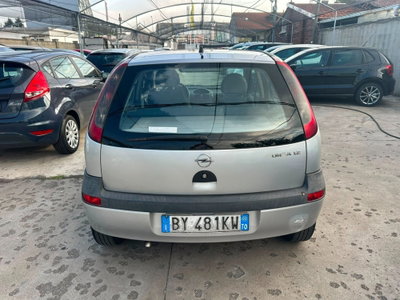 Opel Corsa 1.2i 16V cat 5 porte 'Njoy (10)