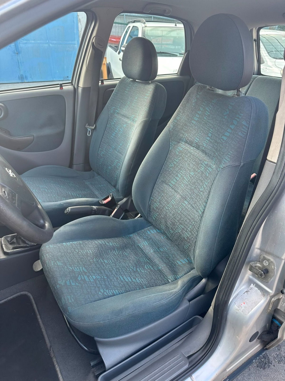 Opel Corsa 1.2i 16V cat 5 porte 'Njoy (17)