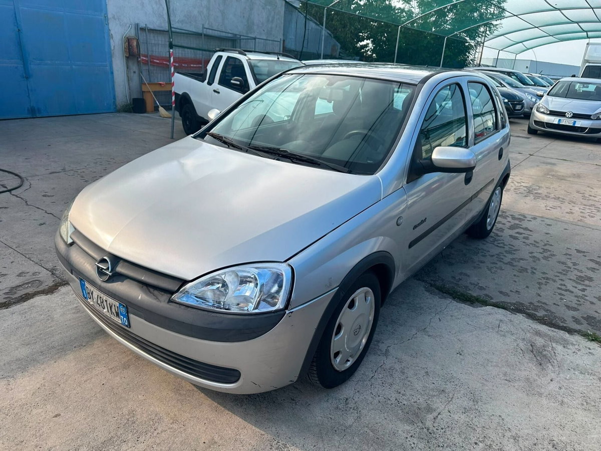 Opel Corsa 1.2i 16V cat 5 porte 'Njoy (2)