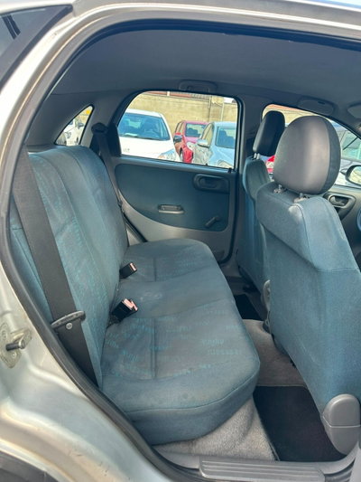 Opel Corsa 1.2i 16V cat 5 porte 'Njoy (20)