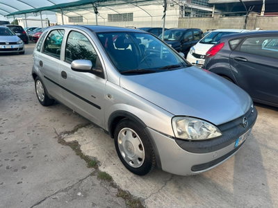 Opel Corsa 1.2i 16V cat 5 porte 'Njoy (6)