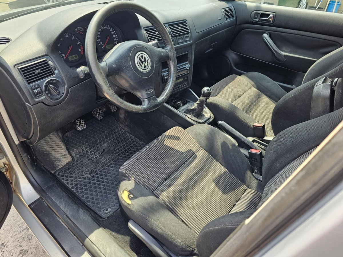 Volkswagen Golf 1.6 5p. Comfortline (10)