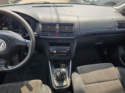 Volkswagen Golf 1.6 5p. Comfortline (7)