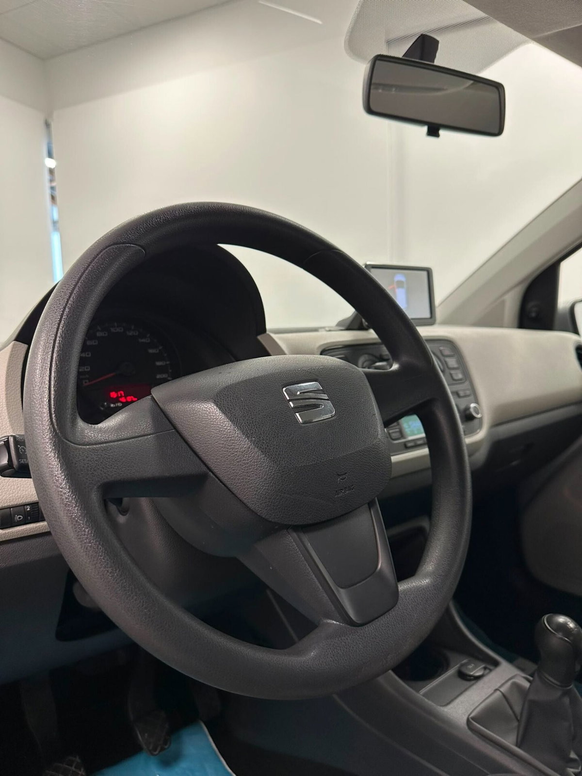 SEAT Mii 1.0 5 porte Reference (15)
