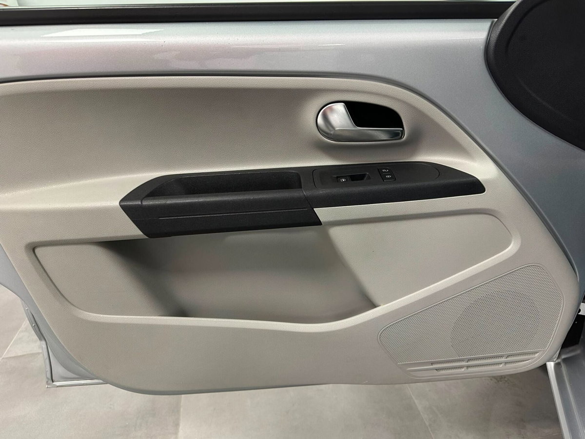 SEAT Mii 1.0 5 porte Reference (16)