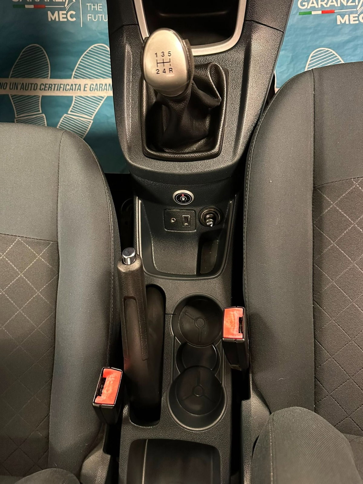 Ford Fiesta Ikon 1.4 5 porte Bz.- GPL (19)