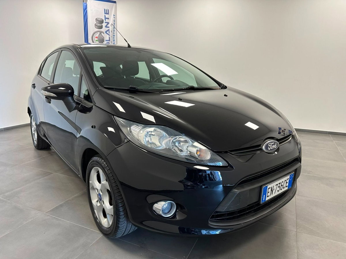 Ford Fiesta Ikon 1.4 5 porte Bz.- GPL (6)